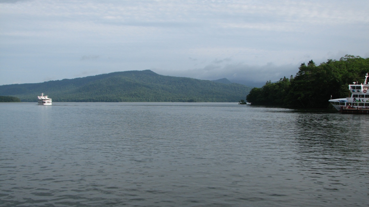 阿寒湖： Lake Akan