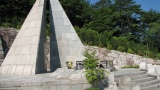 慰霊の園 / Shrine of God